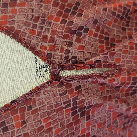 Victoria's Secret Long Sleeve Sheer V-Neck Snake Skin Swimsuit Cover-Up-Size L - Picture 5 of 6